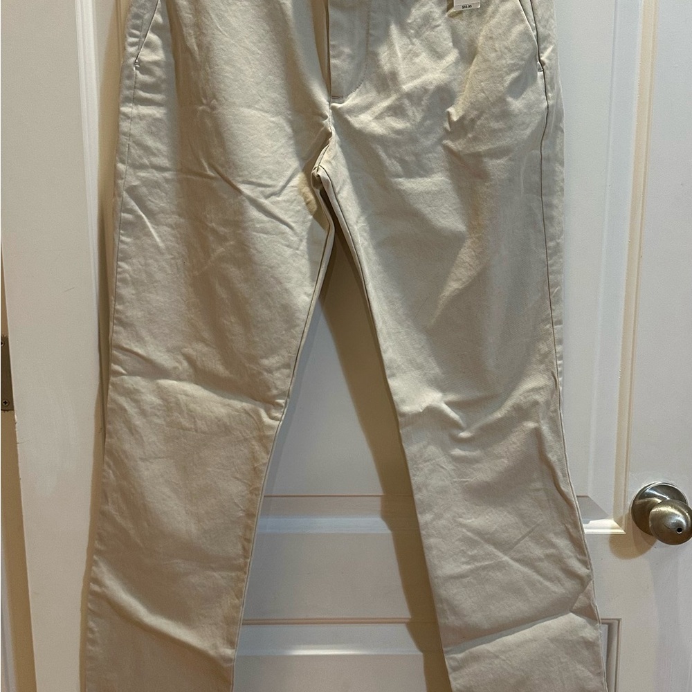 Men's New Gap Skinny Khakis with tags